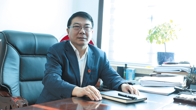 為阜新經(jīng)濟(jì)振興營(yíng)造和諧穩(wěn)定的法治環(huán)境——專(zhuān)訪(fǎng)阜新市委常委、政法委書(shū)記付志宏