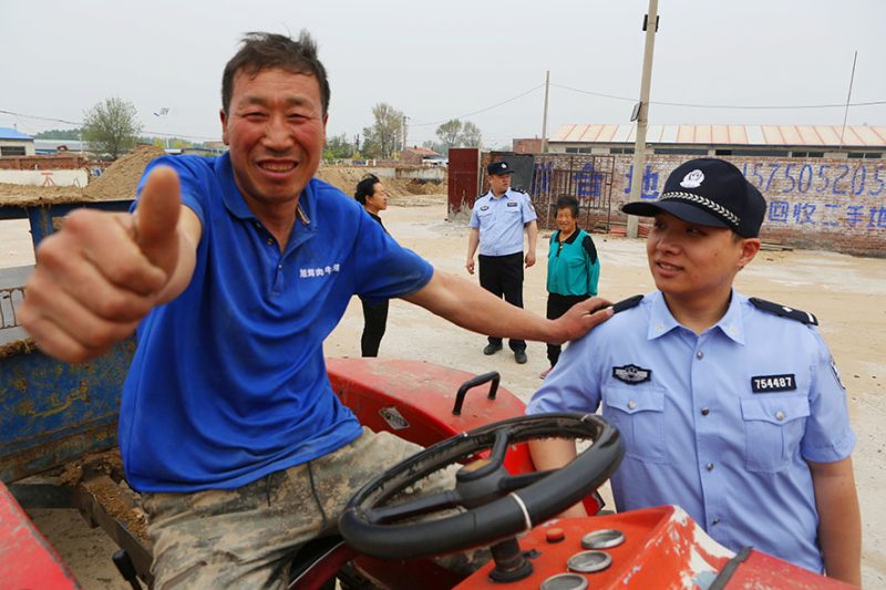 “馬背110”得到當(dāng)?shù)厝罕姷母叨日J(rèn)可。