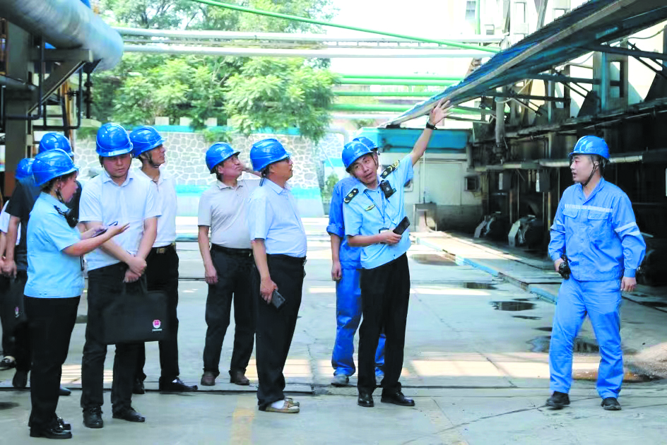 配文2：“伴隨式”執(zhí)法監(jiān)督現(xiàn)場(chǎng)。