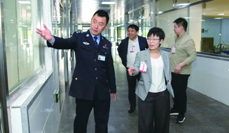 沈陽第二監(jiān)獄執(zhí)法監(jiān)督員現(xiàn)場走訪